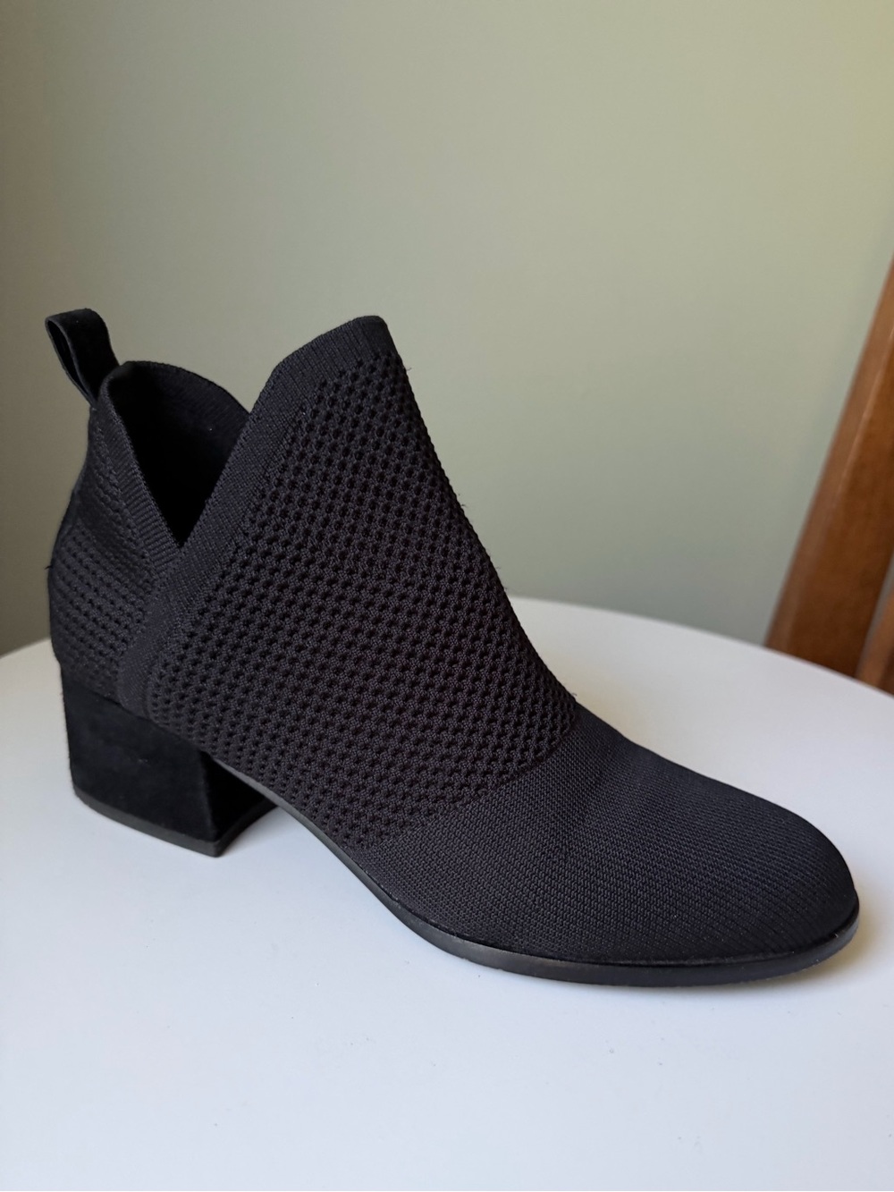 Eileen Fisher Clever Booties Capsule black minimalist neutral leather insole 6.5